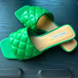 Saks Fifth Avenue green leather slides size 8 1/2